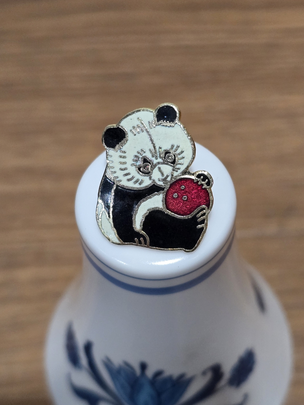 Vintage Panda Enamel Pin - Black, White & Red Cute Small Pets Accessory